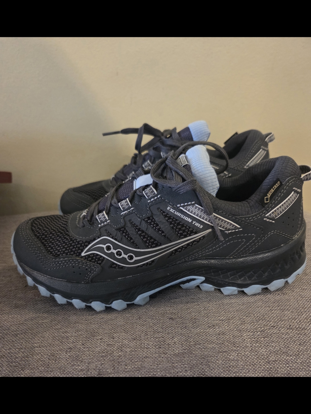 Saucony Excursion TR13 Women’s Trail Shoes - Black & Light Gray